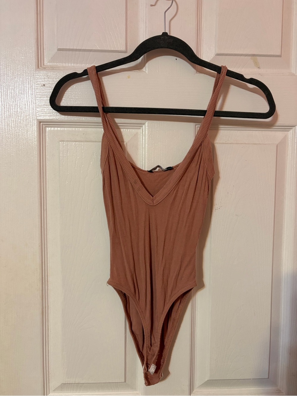Missguided Ribbed V-Neck One-Piece Bodysuit in Mauve Brown